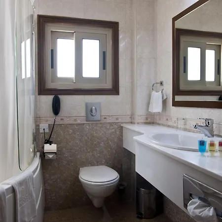 Semeli Hotell 3*