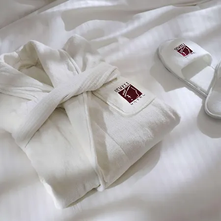 Hotell Semeli 3*