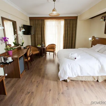 Hotell Semeli 3*